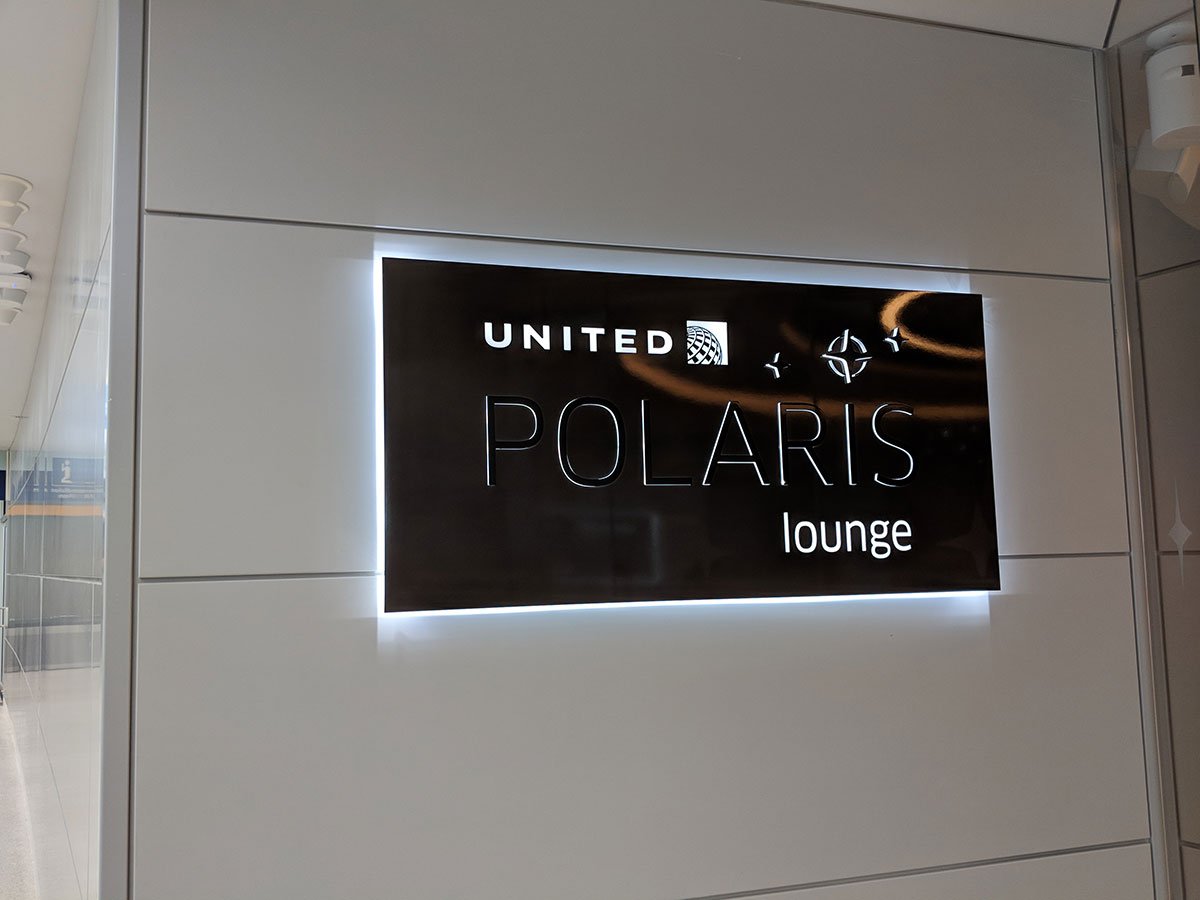 United Airlines Business Class New York to Hong Kong - Polaris Lounge