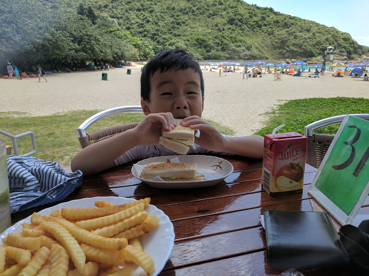 Big Wave Bay Beach - Restaurant