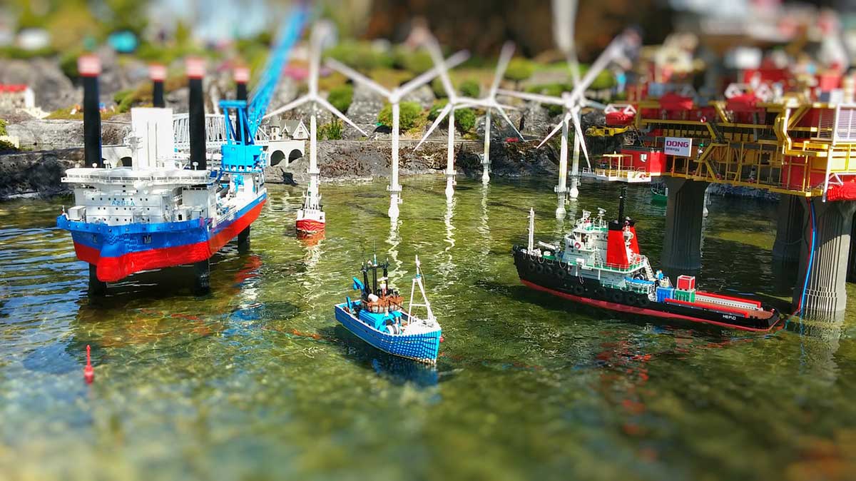 victoria with kids - miniature world